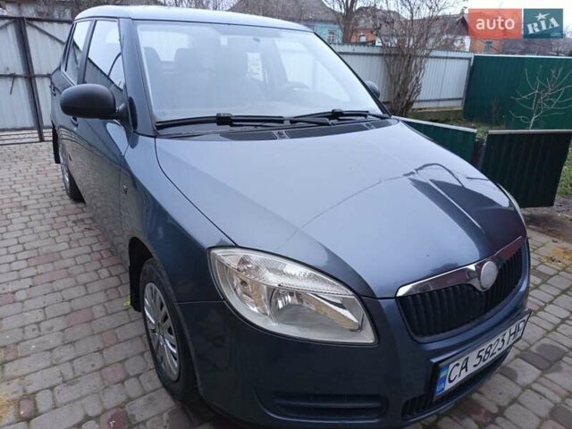 Серый Шкода Фабия, объемом двигателя 1.2 л и пробегом 210 тыс. км за 3950 $, фото 16 на Automoto.ua