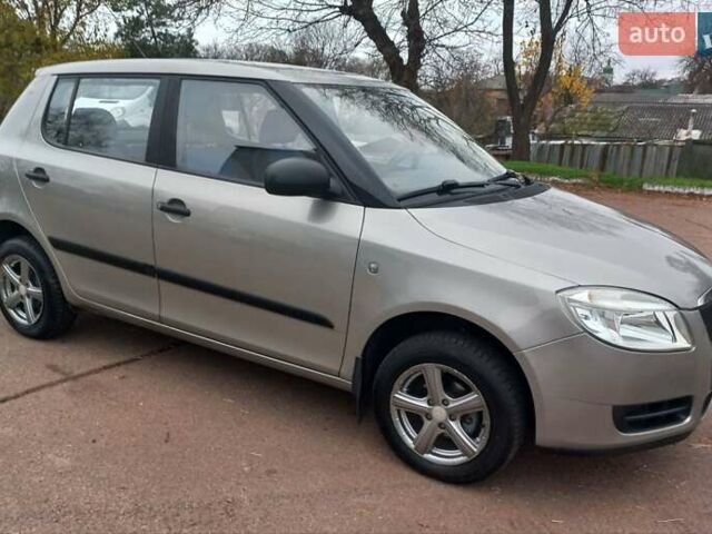 Серый Шкода Фабия, объемом двигателя 1.2 л и пробегом 113 тыс. км за 5100 $, фото 9 на Automoto.ua