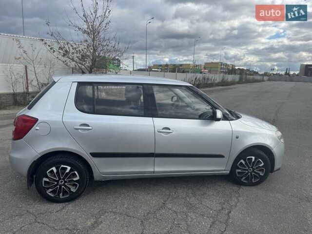 Шкода Фабія 2008 у Вінниці на Automoto.ua Сірий Шкода Фабія, об'ємом двигуна 1.39 л та пробігом 215 тис. км за 4200 $, фото 6 на Automoto.ua