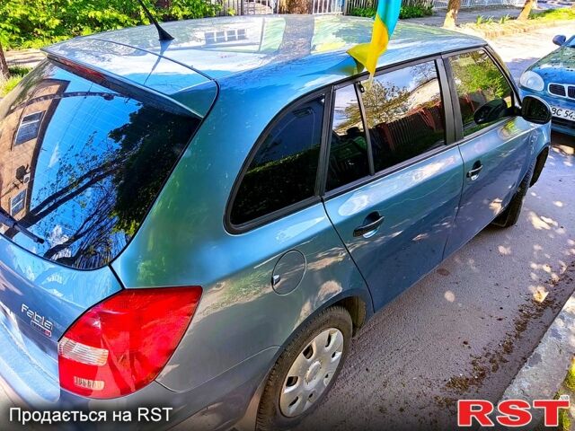 Серый Шкода Фабия, объемом двигателя 1.2 л и пробегом 160 тыс. км за 4200 $, фото 2 на Automoto.ua