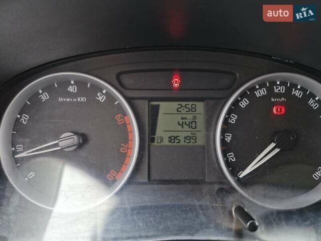 Сірий Шкода Фабія, об'ємом двигуна 1.4 л та пробігом 185 тис. км за 5999 $, фото 20 на Automoto.ua