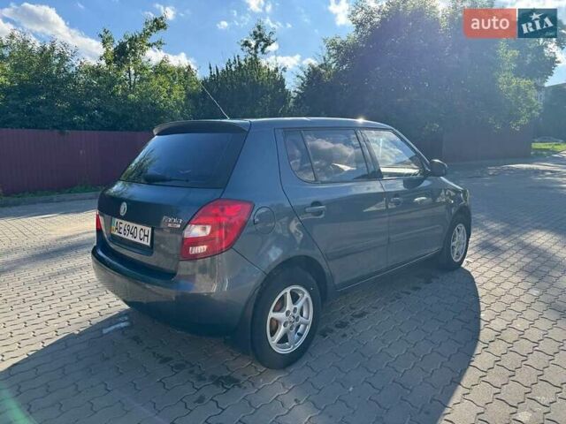 Серый Шкода Фабия, объемом двигателя 1.39 л и пробегом 390 тыс. км за 3600 $, фото 5 на Automoto.ua