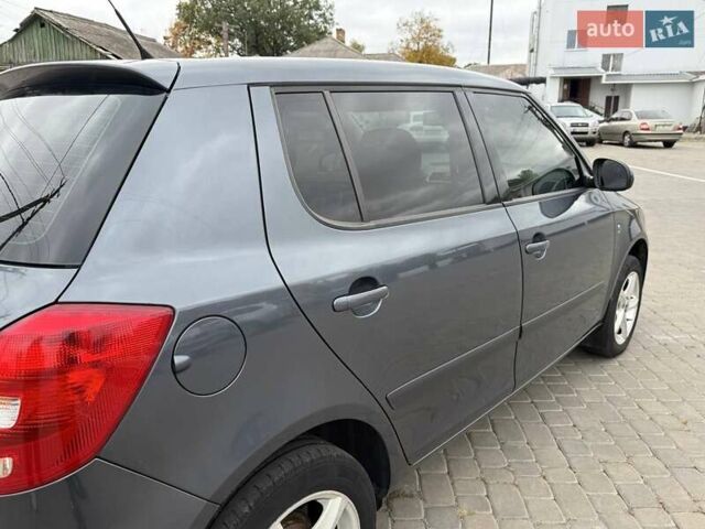 Сірий Шкода Фабія, об'ємом двигуна 1.4 л та пробігом 199 тис. км за 5500 $, фото 21 на Automoto.ua