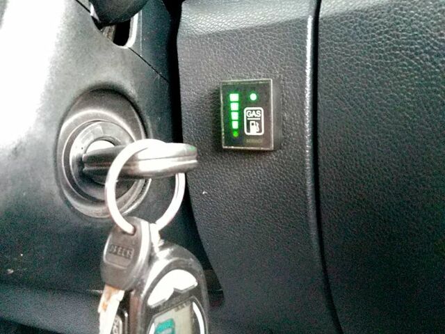 Серый Шкода Фабия, объемом двигателя 1.2 л и пробегом 260 тыс. км за 4000 $, фото 5 на Automoto.ua