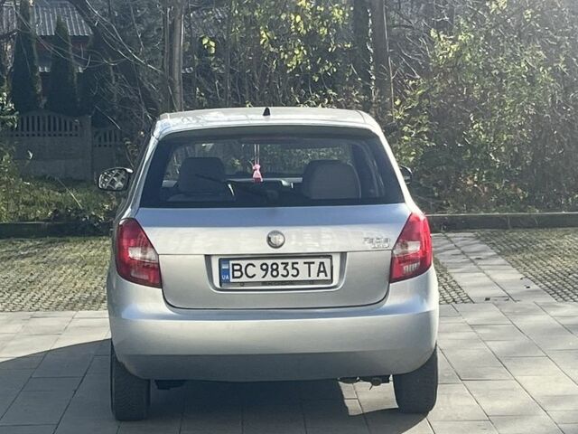 Серый Шкода Фабия, объемом двигателя 1.4 л и пробегом 236 тыс. км за 3650 $, фото 8 на Automoto.ua