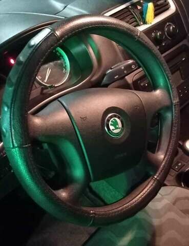 Сірий Шкода Фабія, об'ємом двигуна 1.2 л та пробігом 180 тис. км за 4700 $, фото 2 на Automoto.ua