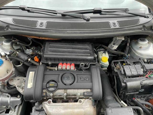 Серый Шкода Фабия, объемом двигателя 1.3 л и пробегом 195 тыс. км за 4200 $, фото 9 на Automoto.ua