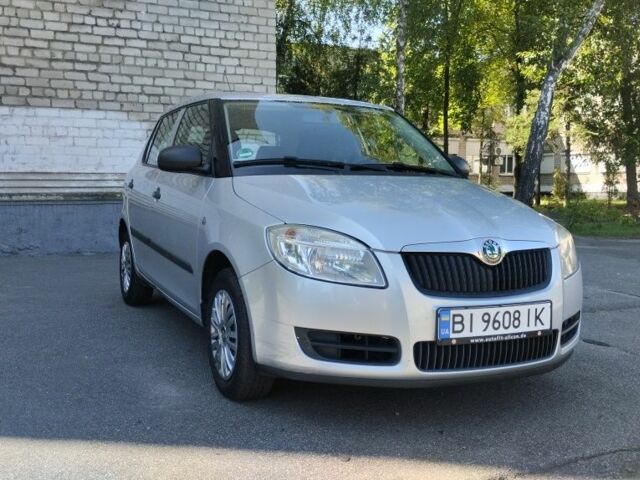 Сірий Шкода Фабія, об'ємом двигуна 1.2 л та пробігом 190 тис. км за 4700 $, фото 6 на Automoto.ua