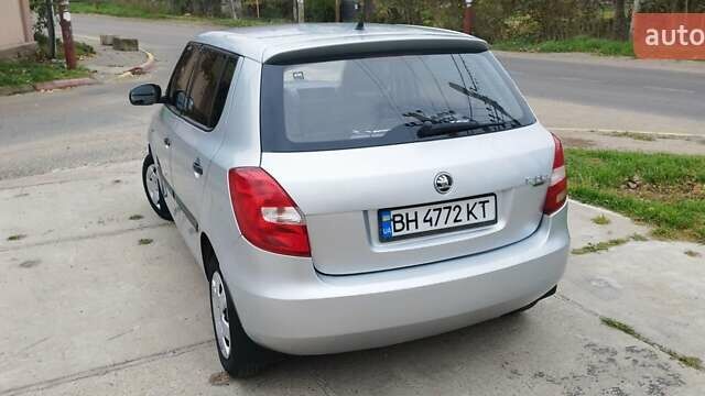 Серый Шкода Фабия, объемом двигателя 1.2 л и пробегом 314 тыс. км за 3950 $, фото 1 на Automoto.ua