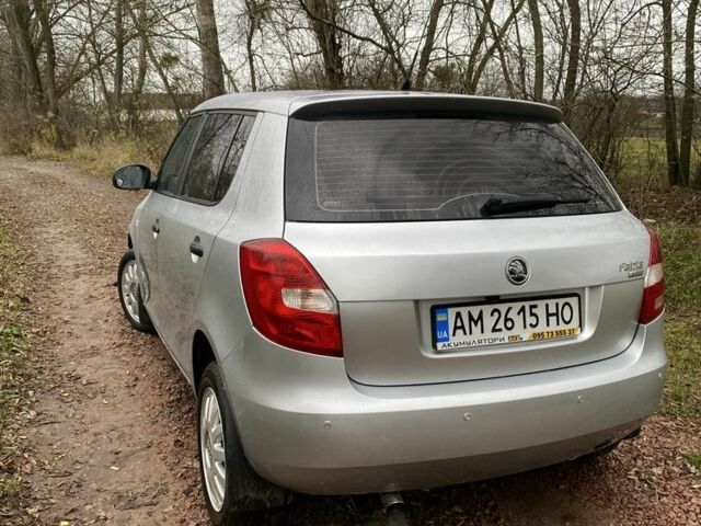 Серый Шкода Фабия, объемом двигателя 1.2 л и пробегом 232 тыс. км за 3800 $, фото 7 на Automoto.ua