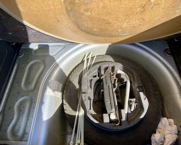 Сірий Шкода Фабія, об'ємом двигуна 1.2 л та пробігом 160 тис. км за 4300 $, фото 14 на Automoto.ua
