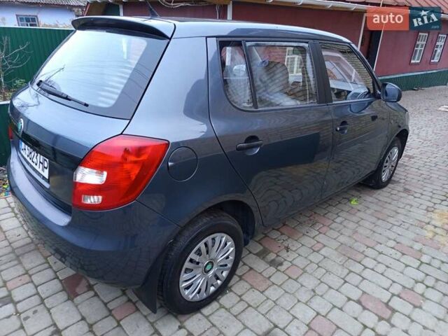 Серый Шкода Фабия, объемом двигателя 1.2 л и пробегом 210 тыс. км за 3950 $, фото 14 на Automoto.ua