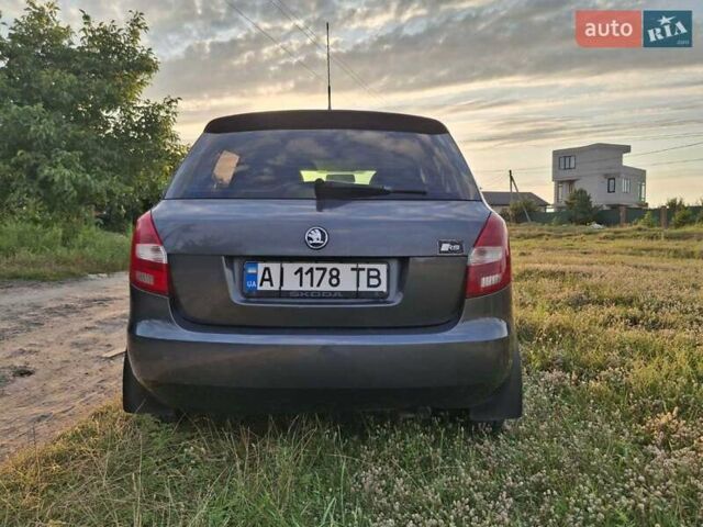 Серый Шкода Фабия, объемом двигателя 1.39 л и пробегом 312 тыс. км за 4000 $, фото 7 на Automoto.ua