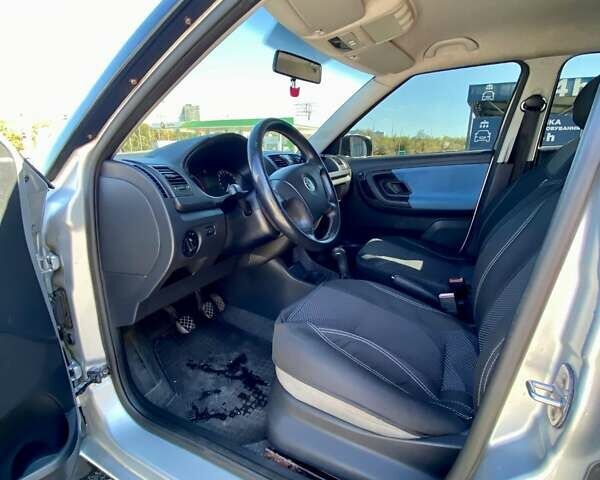 Сірий Шкода Фабія, об'ємом двигуна 1.2 л та пробігом 160 тис. км за 4300 $, фото 10 на Automoto.ua