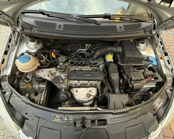 Шкода Фабия 2008 в Коломые на Automoto.ua Серый Шкода Фабия, объемом двигателя 1.2 л и пробегом 126 тыс. км за 5499 $, фото 16 на Automoto.ua