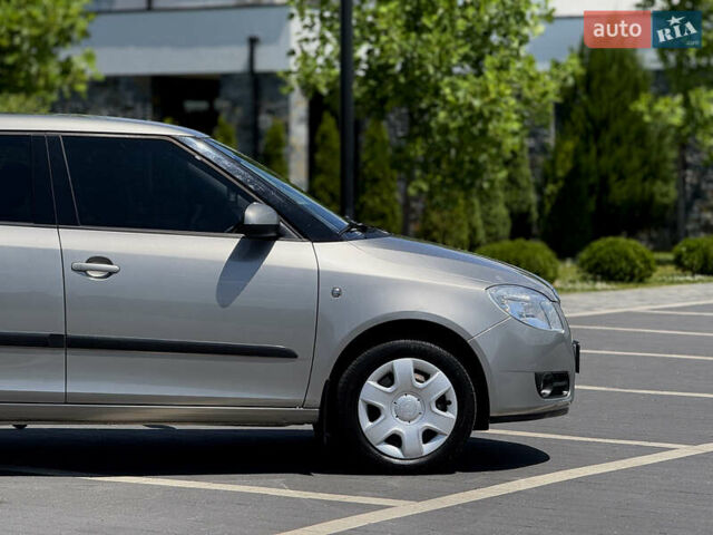Серый Шкода Фабия, объемом двигателя 1.2 л и пробегом 96 тыс. км за 5100 $, фото 11 на Automoto.ua