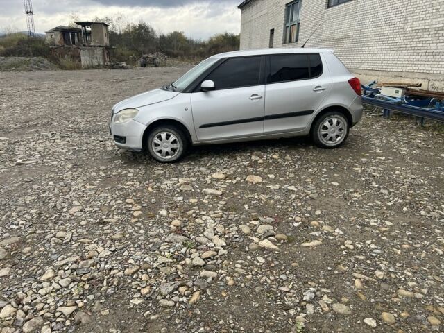 Сірий Шкода Фабія, об'ємом двигуна 1.4 л та пробігом 370 тис. км за 4300 $, фото 1 на Automoto.ua