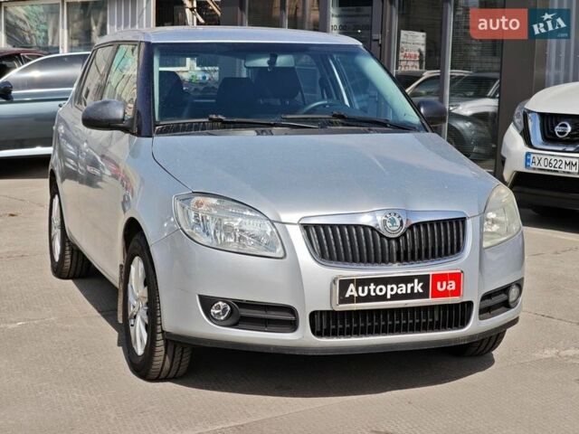 Сірий Шкода Фабія, об'ємом двигуна 1.4 л та пробігом 214 тис. км за 3990 $, фото 2 на Automoto.ua