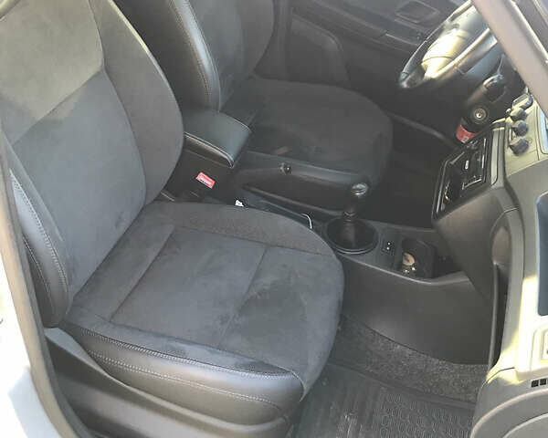 Сірий Шкода Фабія, об'ємом двигуна 1.2 л та пробігом 222 тис. км за 5800 $, фото 5 на Automoto.ua