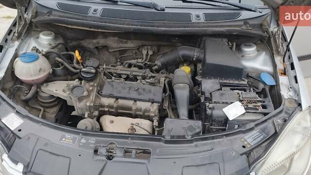 Серый Шкода Фабия, объемом двигателя 1.2 л и пробегом 314 тыс. км за 3950 $, фото 15 на Automoto.ua