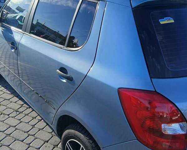 Сірий Шкода Фабія, об'ємом двигуна 1.2 л та пробігом 272 тис. км за 3200 $, фото 6 на Automoto.ua