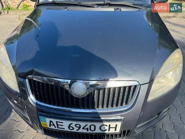 Серый Шкода Фабия, объемом двигателя 1.39 л и пробегом 390 тыс. км за 3600 $, фото 25 на Automoto.ua