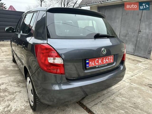 Сірий Шкода Фабія, об'ємом двигуна 1.4 л та пробігом 180 тис. км за 5300 $, фото 4 на Automoto.ua