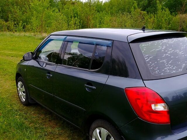Сірий Шкода Фабія, об'ємом двигуна 1.2 л та пробігом 260 тис. км за 4000 $, фото 2 на Automoto.ua