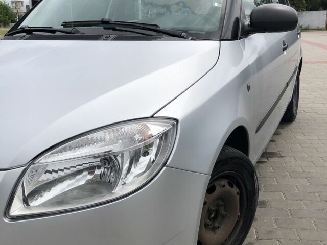 Серый Шкода Фабия, объемом двигателя 1.2 л и пробегом 209 тыс. км за 4799 $, фото 12 на Automoto.ua