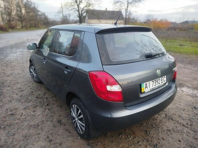 Серый Шкода Фабия, объемом двигателя 1.2 л и пробегом 143 тыс. км за 4500 $, фото 3 на Automoto.ua