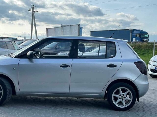 Сірий Шкода Фабія, об'ємом двигуна 1.2 л та пробігом 377 тис. км за 2640 $, фото 12 на Automoto.ua