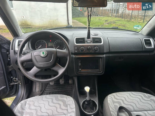 Серый Шкода Фабия, объемом двигателя 1.2 л и пробегом 212 тыс. км за 5245 $, фото 19 на Automoto.ua