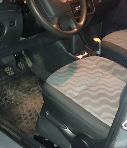 Серый Шкода Фабия, объемом двигателя 1.39 л и пробегом 67 тыс. км за 5500 $, фото 6 на Automoto.ua