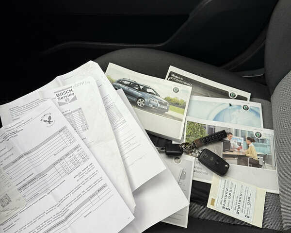 Серый Шкода Фабия, объемом двигателя 1.39 л и пробегом 242 тыс. км за 4850 $, фото 8 на Automoto.ua