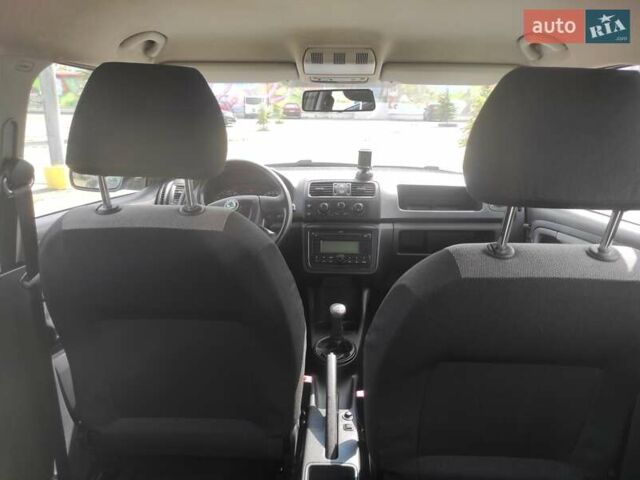 Шкода Фабия 2009 в Николаеве на Automoto.ua Серый Шкода Фабия, объемом двигателя 1.2 л и пробегом 190 тыс. км за 5000 $, фото 3 на Automoto.ua