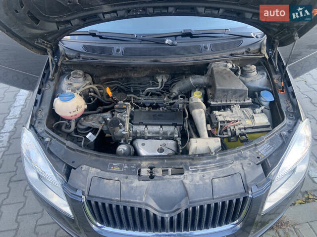 Сірий Шкода Фабія, об'ємом двигуна 1.2 л та пробігом 84 тис. км за 5700 $, фото 28 на Automoto.ua