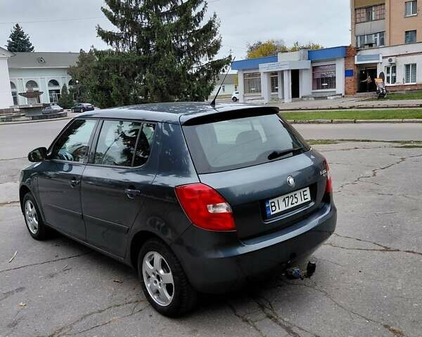 Серый Шкода Фабия, объемом двигателя 1.2 л и пробегом 283 тыс. км за 5000 $, фото 5 на Automoto.ua