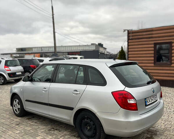 Сірий Шкода Фабія, об'ємом двигуна 1.39 л та пробігом 187 тис. км за 4100 $, фото 5 на Automoto.ua