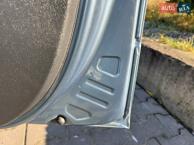 Сірий Шкода Фабія, об'ємом двигуна 1.4 л та пробігом 198 тис. км за 5390 $, фото 38 на Automoto.ua