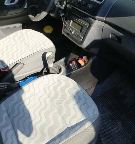 Серый Шкода Фабия, объемом двигателя 1.2 л и пробегом 198 тыс. км за 5500 $, фото 10 на Automoto.ua