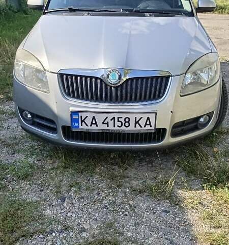 Серый Шкода Фабия, объемом двигателя 1.2 л и пробегом 198 тыс. км за 5500 $, фото 15 на Automoto.ua