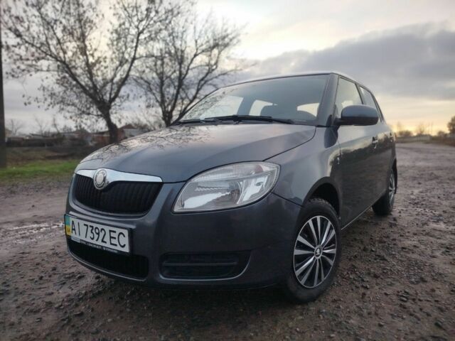 Серый Шкода Фабия, объемом двигателя 1.2 л и пробегом 143 тыс. км за 4500 $, фото 10 на Automoto.ua