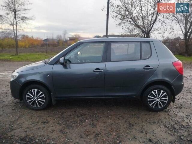 Серый Шкода Фабия, объемом двигателя 1.2 л и пробегом 143 тыс. км за 4500 $, фото 30 на Automoto.ua