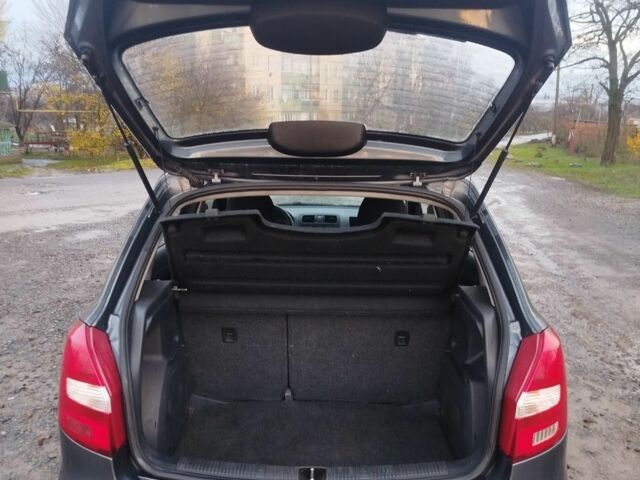 Серый Шкода Фабия, объемом двигателя 1.2 л и пробегом 143 тыс. км за 4500 $, фото 19 на Automoto.ua