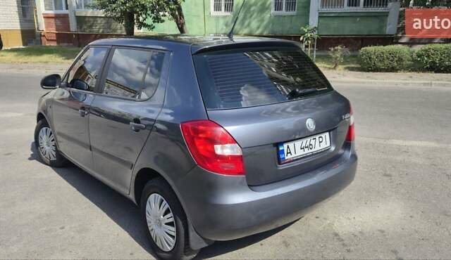 Сірий Шкода Фабія, об'ємом двигуна 1.42 л та пробігом 258 тис. км за 5000 $, фото 4 на Automoto.ua