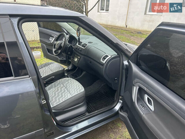 Серый Шкода Фабия, объемом двигателя 1.2 л и пробегом 212 тыс. км за 5245 $, фото 17 на Automoto.ua