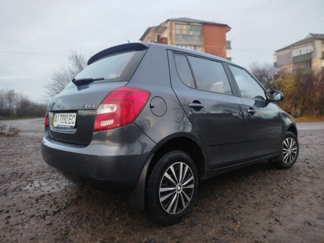 Серый Шкода Фабия, объемом двигателя 1.2 л и пробегом 143 тыс. км за 4500 $, фото 12 на Automoto.ua