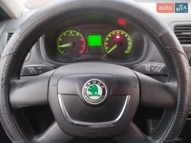 Серый Шкода Фабия, объемом двигателя 1.2 л и пробегом 143 тыс. км за 4500 $, фото 39 на Automoto.ua