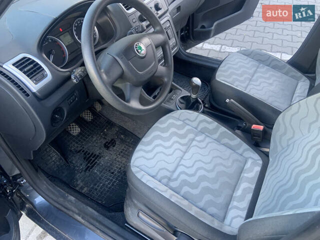 Сірий Шкода Фабія, об'ємом двигуна 1.2 л та пробігом 84 тис. км за 5700 $, фото 24 на Automoto.ua