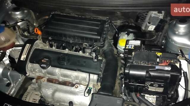 Серый Шкода Фабия, объемом двигателя 1.39 л и пробегом 67 тыс. км за 5500 $, фото 3 на Automoto.ua